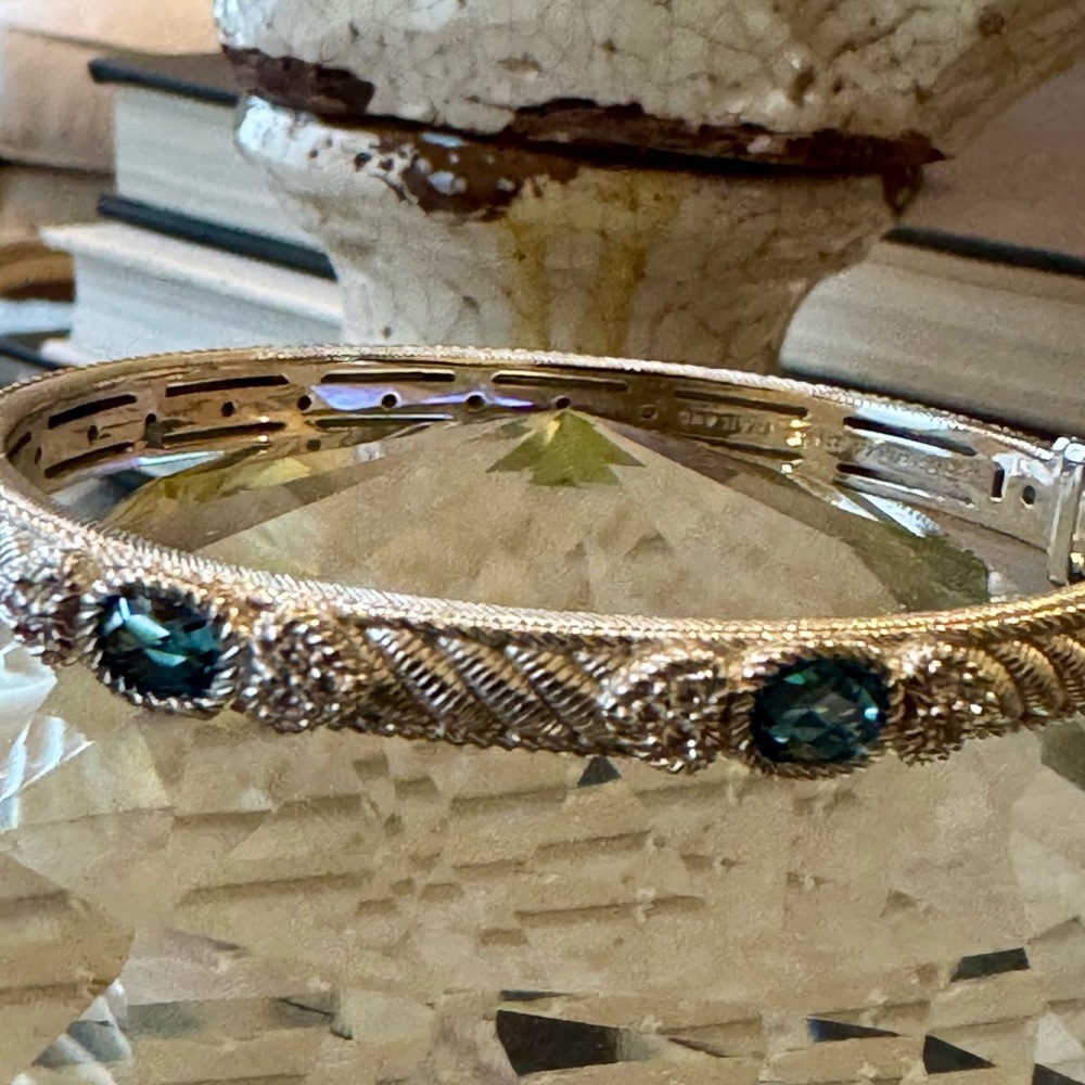 Judith Ripka London Blue and Crystal Bangle NWOT - Picture 5 of 12